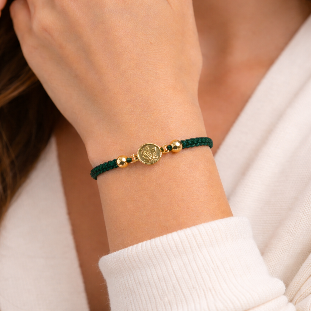 Pulsera con dije de san gabriel+ balines lisos 4m